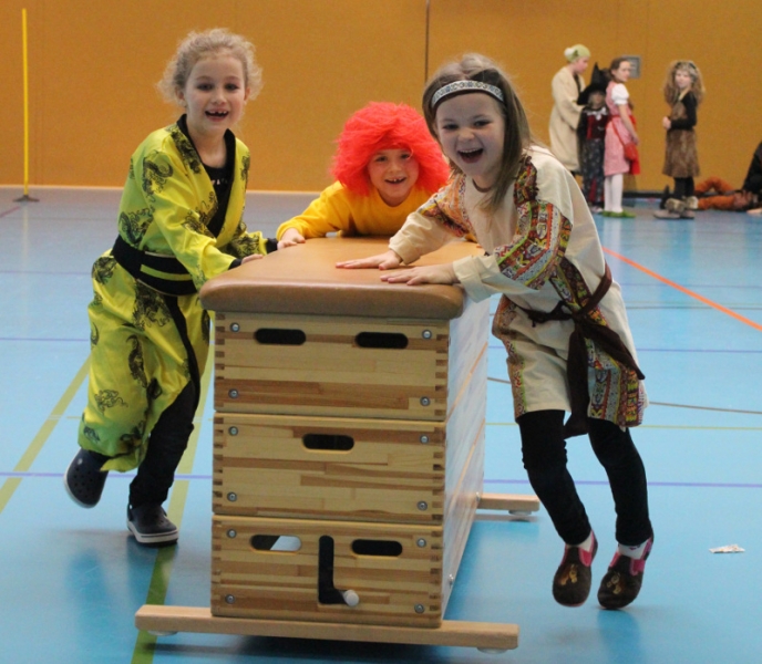 tl_files/dualingo_neu/News 2015 2016/Fasching_1.jpg